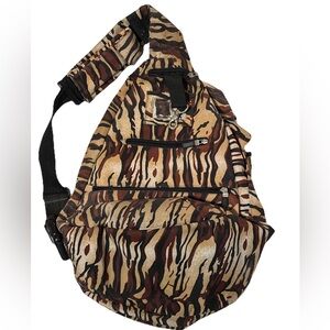 New Everest Tennis/Sling/Gym Bag Padded Brown Tone Racket and Accessory Storage